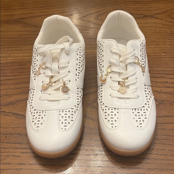 Dolce Vita White Perforated Sneakers with Gold Accents, size 8.5 - Picture 2 of 15